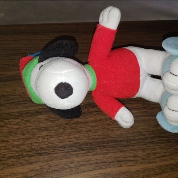 Whitman's snoopy  - Picture 1 of 6